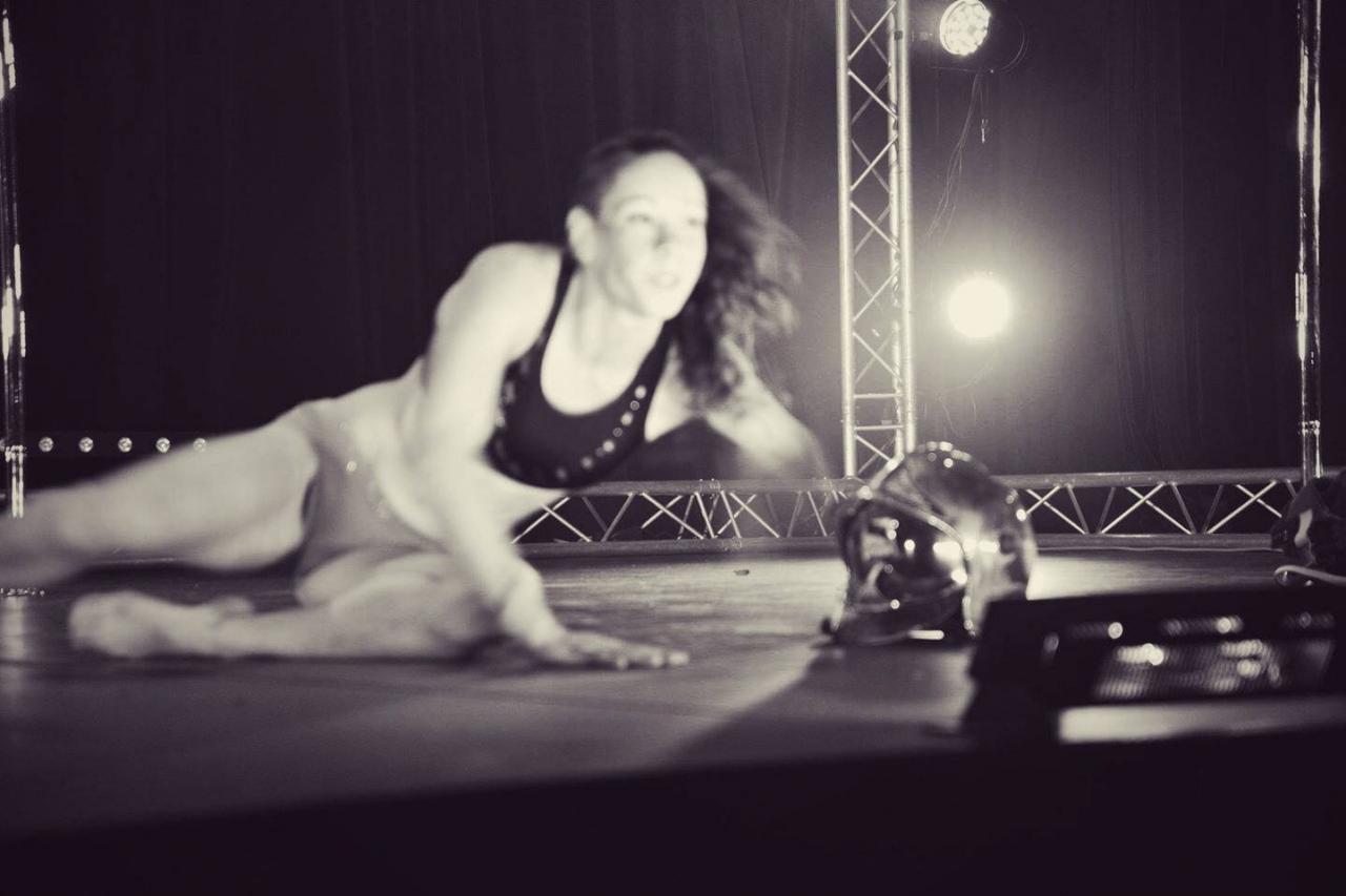 Emilie-athlète,npng,pole dance-compétition-Belgique (2)